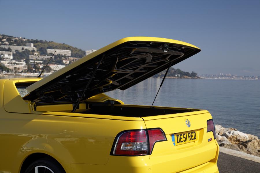  Vauxhall VXR8 Maloo 2012 года  (фото 24 из 75)